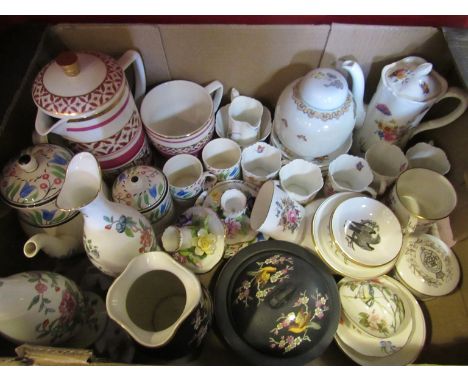 A box of mixed ceramics including Wedgwood and Cauldon coffee sets, posies, Aynsley vases, trinket dishes etc 