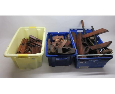 Mixed assortment of vintage woodworking tools, including wood planes, routers, clamps, vices etc. A/F, (3 boxes, qty)POA  htt