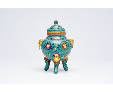 A Chinese cloisonne tripod censer with reticulated cover, 19th/20th C.H 27 cm