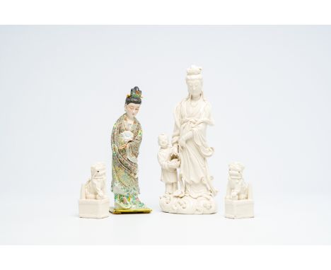 Four Chinese blanc de Chine and famille verte figures, Kangxi and laterH 34 - 29,5 - 12,5 - 12,2 cm