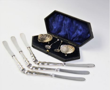 A cased set of six George V silver handled knives by Harrison Fisher & Co, Sheffield 1925, each 17.8cm long, together with a 