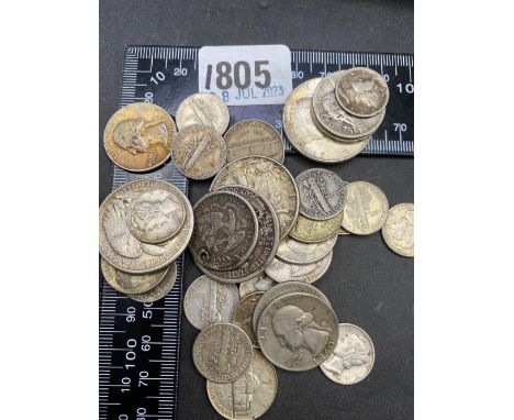 Quantity of silver coins 157 g.