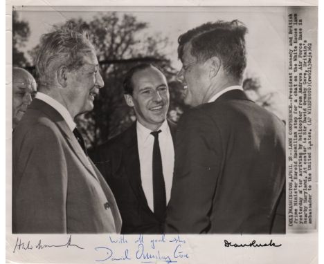 MACMILLAN HAROLD: (1894-1986) British Prime Minister 1957-1963. Vintage signed 10 x 8 photograph, the image depicting Macmill