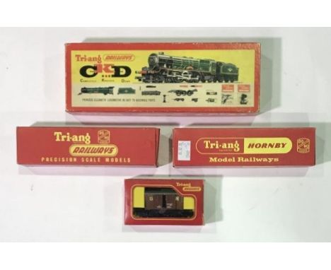 Tri-ang Railways R.386 'Princess Elizabeth' Locomotive and tender, together with to R.344 Track Cleaning Cars, and a R.11 Goo