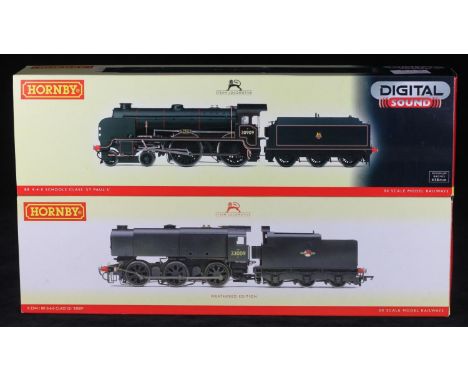 A Hornby 'OO' Gauge R 2898XS BR 4-4-0 Schools Class locomotive '30909 St Paul's 'With Sound' (Decoder Fitted), boxed and vgc-