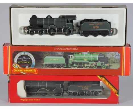 Hornby Railways 'OO' gauge SR Schools Class V 'Stowe,'4-4-0 Locomotive and tender'928,' 'With Smoke,' boxed, together with a 