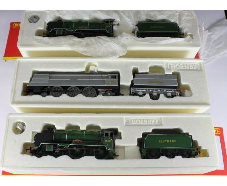 Three boxed Hornby '00' gauge locos with tender comprising R.2144 SR 4-4-0 Schools Class V Locomotive 'Eastbourne', R.2286 SR