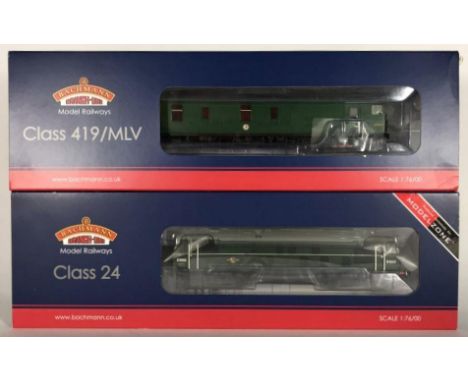 A Bachmann 31-265 Motor Luggage Van Late SR Multiple Unit Green (boxed and mint) together with A Bachmann 32-425V Class 24 Di