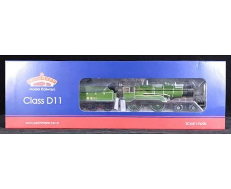 Bachmann locomotive and tender, 31-145Z Class D11/1 5511 'MARNE' LNER Lined Green (boxed and mint) 