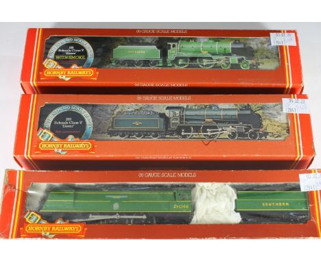 Three boxed Hornby Railways '00' gauge locos with tender comprising R.257 B.R Schools Class V. Loco 'Dover, R.374 SR Battle o