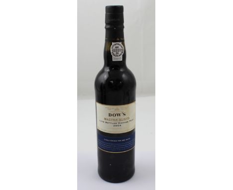 A bottle of Warre 1960 vintage port, a bottle of Grahams 1979 Malvedos vintage port and a 50cl bottle of Dows Master Blend la