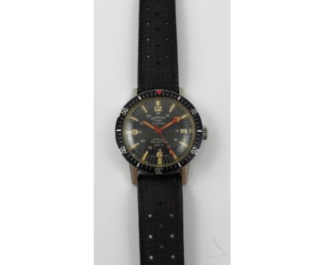 Rotary; a vintage gentlemen's stainless steel automatic calendar divers' watch, 'Aquaplunge', width 3.6cm. CONDITION REPORT C