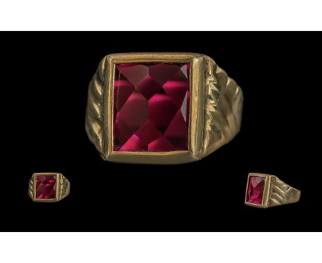 9ct Gold Pleasing Single Stone Rubellite Set Dress Ring, not marked but tests gold, the faceted rubellite of excellent rich c