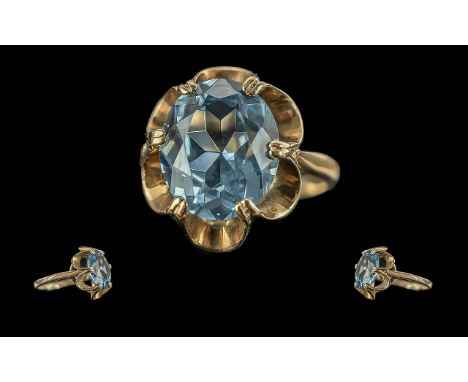 Ladies Pleasing 9ct Gold Single Stone Blue Aquamarine Ring, with Fancy Setting, Full Hallmark to Interior of Shank. The Aquam