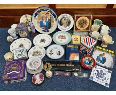 Collection of Royal Memorabilia, comprising mugs, pomanders, trinket boxes, wall hanger, advertising tins, spoons, ceramic ti