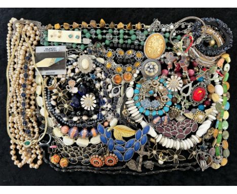 Collection Of Vintage Costume Jewellery - To Include Brooches, Earrings, Necklaces bangles, gilt necklace, beads etc