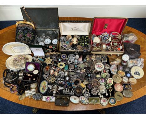 Good Mixed Lot of mostly vintage costume jewellery which includes earrings, bangles, rings, brooches, pearls, pill boxes, etc