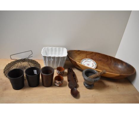 A miscellany of items, to include wire egg basket, ceramic jelly of pie mould, leather beer cups, pestle and mortar and simil