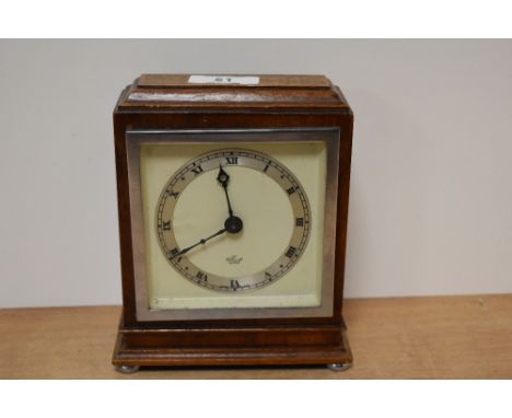 A 1930s mahogany cased 'Elliot' mantel clock.