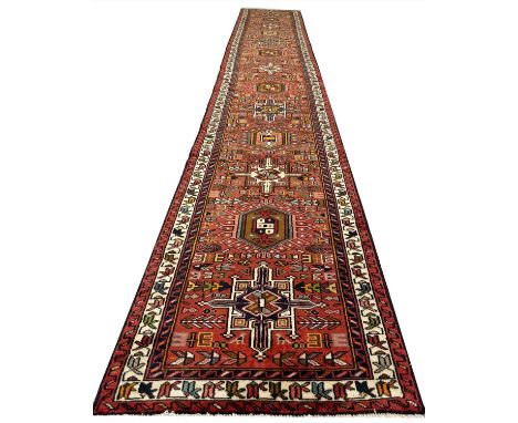 PERSIAN HERIZ LONG RUNNER, 485cm x 75cm. 