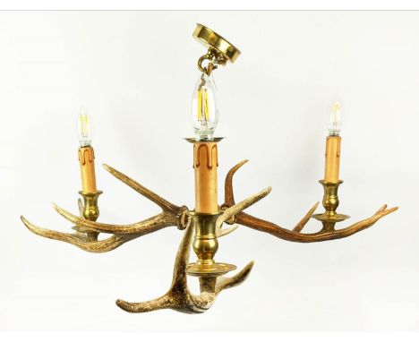 ANTHONY REDMILE STYLE ANTLER CHANDELIER, 40cm drop approx, dark stained finish. 