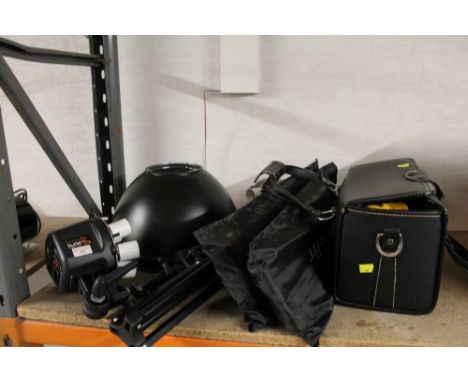 Photographic lighting equipment - Interfit Super 5 Cool-Lite lamp