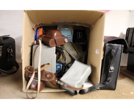 Box of vintage cameras &amp; equipment - Halina 6-4 camera &amp; Eumig Sound 31 cine camera etc