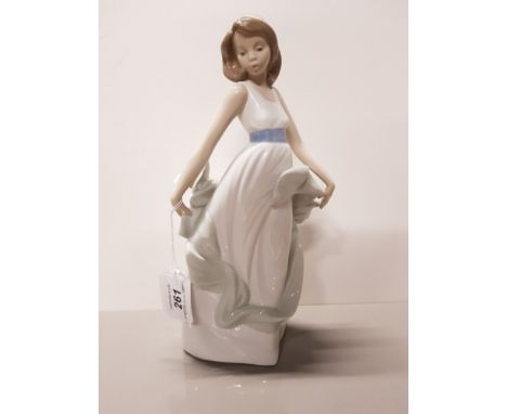 NAO FIGURE 1343 WALKING ON AIR