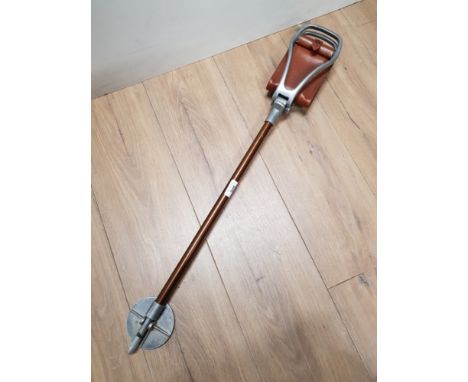 VINTAGE SHOOTING STICK