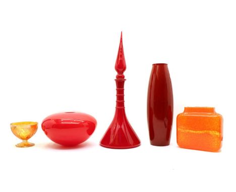 A collection of 20th century studio and art glass, to include a tangerine vase, 19.5cm high, two decanters with oversized sto