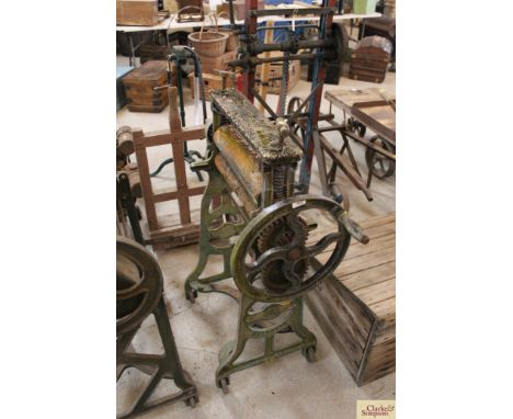 "The Maisette" vintage hand operated mangle AF
