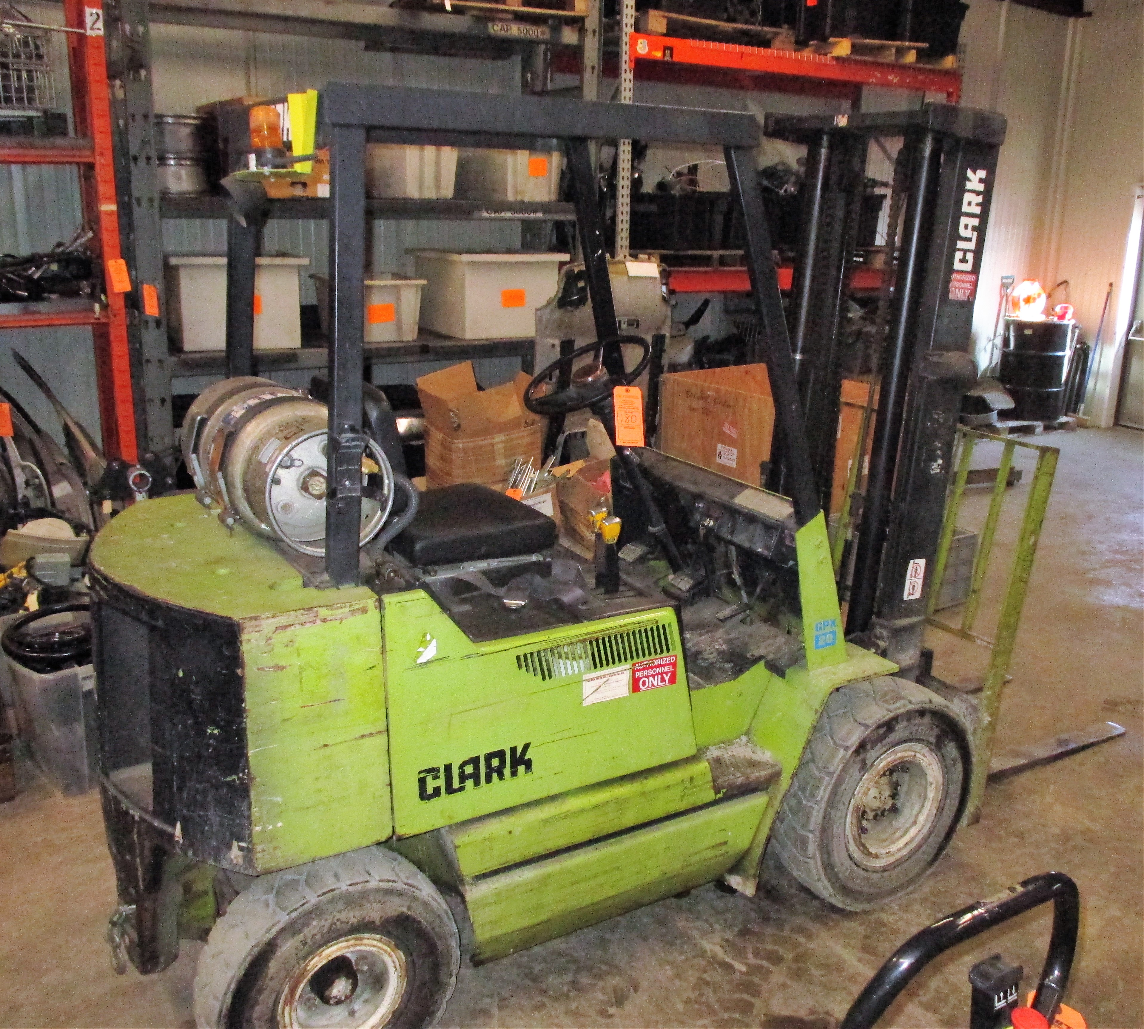 CLARK FORK TRUCK; M GPX20; S GPX23000967965KOF; 3 STAGE; LP GAS; AIR