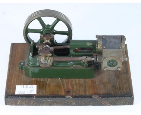 A Stuart Models 10H Horizontal single-cylinder engine on wooden plinth, 6"/ 15cm long 