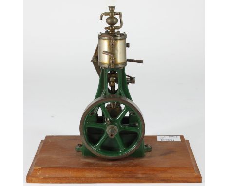 A Stuart 10V vertical single-cylinder live steam engine, 6"/ 15cm high, on wooden plinth 