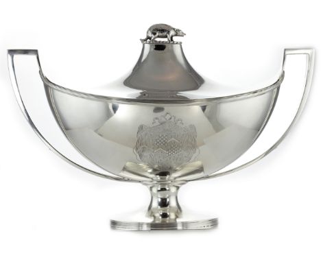 AN ANTIQUE GEORGE III STERLING SILVER SOUP TUREEN BY JOHN SCOFIELD, LONDON 1797 the classical navette shaped urn body raised 