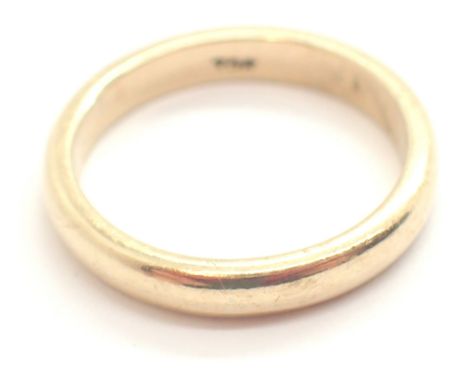9ct gold band ring size M 3.1g