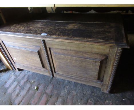 Early 20th Century oak two panel coffer with hinged lid, 100cm wide, together with a similar oak dresser with shelf back abov