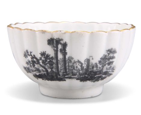 A WORCESTER TEA BOWL, OF LARGE SIZE, CIRCA 1770 A WORCESTER TEA BOWL, OF LARGE SIZE, CIRCA 1770, fluted circular form, black 