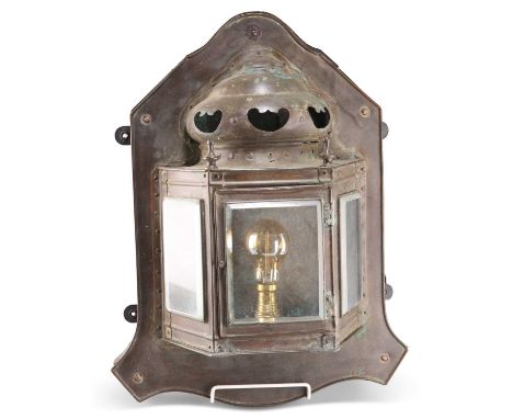 AN ARTS AND CRAFTS COPPER WALL LIGHT, EARLY 20TH CENTURY AN ARTS AND CRAFTS COPPER WALL LIGHT, EARLY 20TH CENTURY, with three