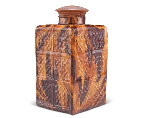 A RARE AGATE WARE TEA CADDY, STAFFORDSHIRE, MID-18TH CENTURY A RARE AGATE WARE TEA CADDY, STAFFORDSHIRE, MID-18TH CENTURY, sq