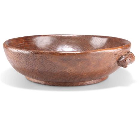 ROBERT THOMPSON OF KILBURN, A MOUSEMAN OAK FRUIT BOWL, CIRCA 1940S ROBERT THOMPSON OF KILBURN, A MOUSEMAN OAK FRUIT BOWL, CIR