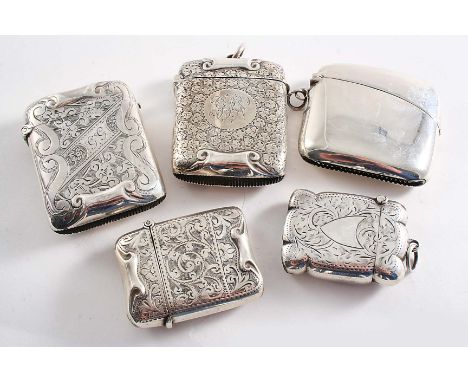 A LATE VICTORIAN VESTA CASE with engraving and a scroll in relief at the top & bottom, by Adie & Lovekin Ltd., Birmingham 189