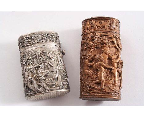 A LATE 19TH CENTURY EARLY CHINESE VESTA CASE of oval cylindrical form with figures in a native landscape & fruiting vines in 