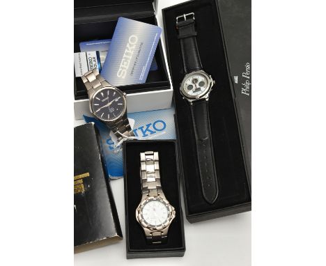A 'SEIKO' WRISTWATCH, solar powered, round dial signed 'Seiko' solar titanium 100m, baton markers, date aperture at the three