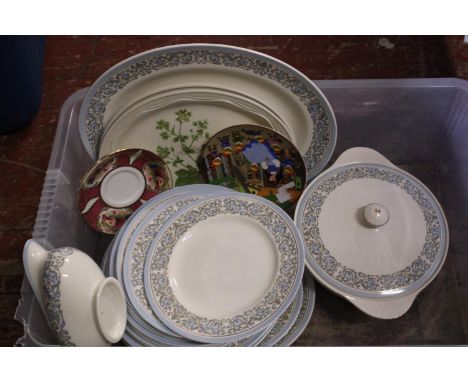 A selection of vintage ceramics. Shipping unavailable 