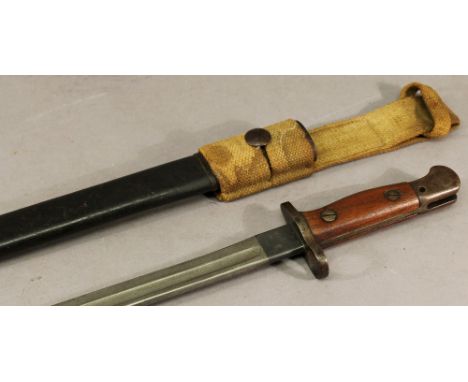 A WW1 1907 PATTERN BAYONET by Sanderson of Sheffield, the blade with ordnance markings, held within a scabbard together with 