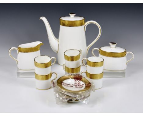 A Royal Crown Derby 'St George' pattern coffee service, comprising of coffee pot, 8 ½in. (21.5cm.) high, twin handled covered