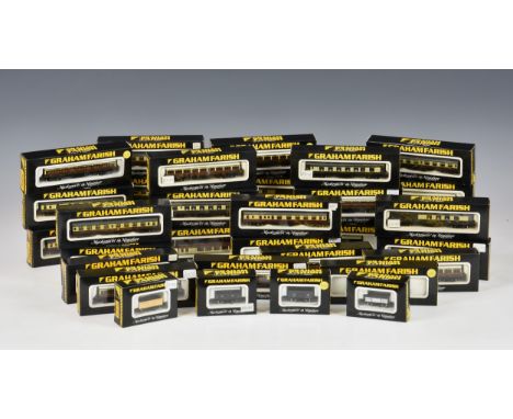 A collection of N gauge model railways by Graham Farish, Peco etc., all mint boxed, unused, including twenty-six Graham Faris