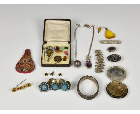 A collection of vintage and antique costume jewellery, to include brooches, pendants, loose paste and an Art Deco marcasite a