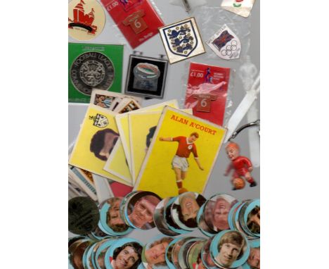 Football: a quantity of loose coins, metal Esso badges, pin badges, coins, cards, first day covers, approx 150. CONDITION REP